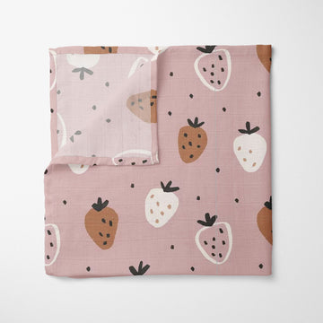 Strawberries Organik Crinkle Square Müslin Örtü