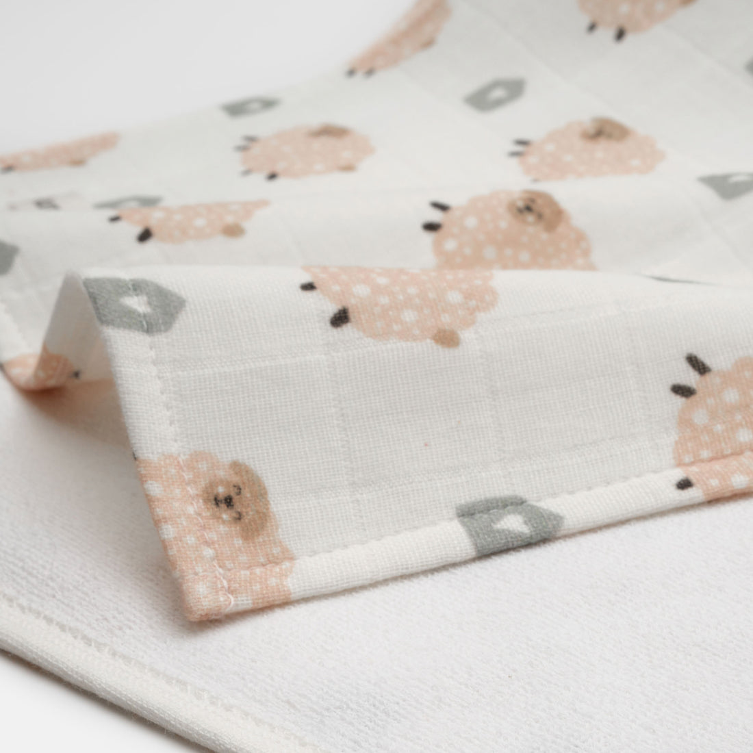 Fluffy Sheep %100 Organik Müslin ve Havlu Omuz Bezi