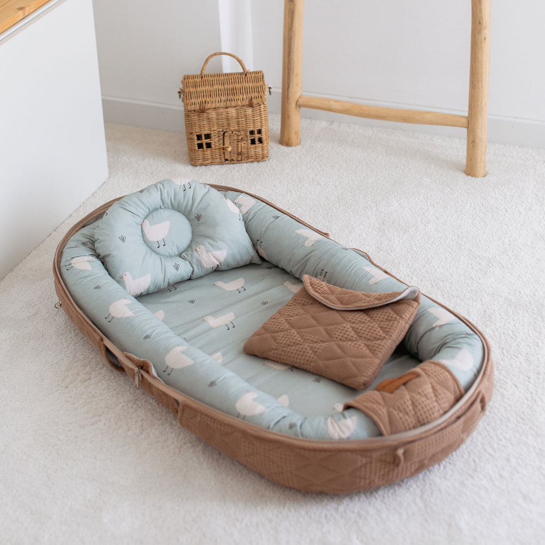 Minty Duck Taşınabilir Baby Nest